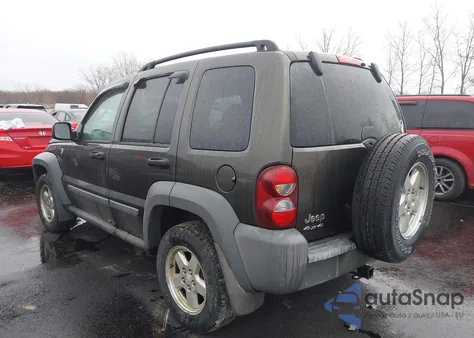 2005 Jeep Liberty Sport из США, поврежденный, VIN 1J4GL48K25W716061